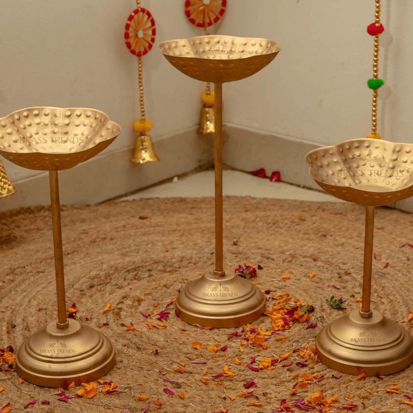 Hammered Taj Urli Bowl Lotus Tealight Candle Stand & Floating Diyas | Set of 9 Pieces